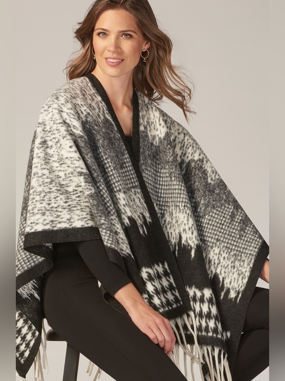 Cashmere and Wool Black & White Patterned Women's Shawl